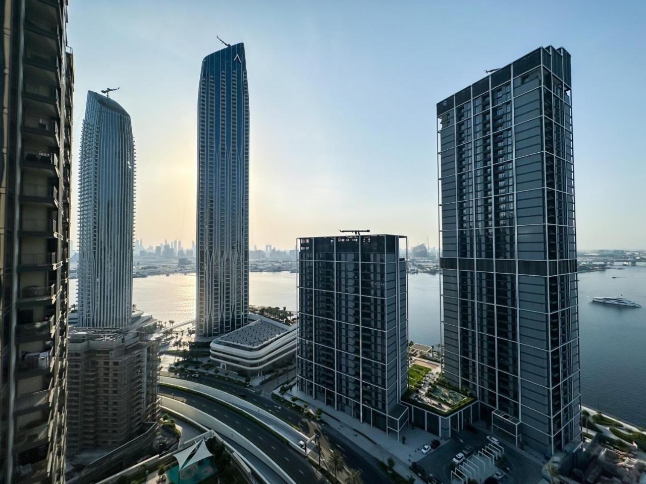 Luxurious 3br - Pool - Canal View - Kids Play Area Apartment